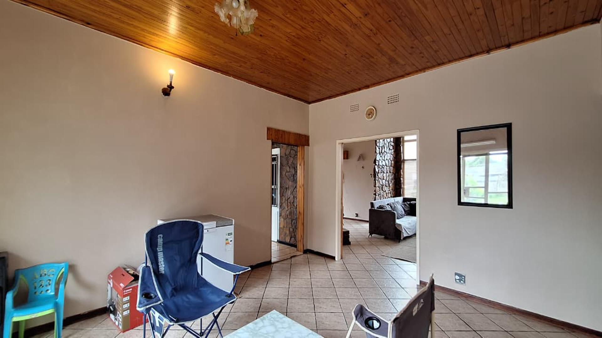 Dining Room - 40 square meters of property in Rynfield