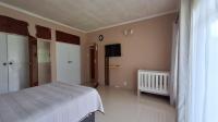 Main Bedroom - 45 square meters of property in Rynfield
