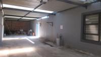 Garage - 87 square meters of property in Comet