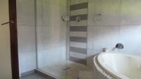 Bathroom 1 - 10 square meters of property in Comet