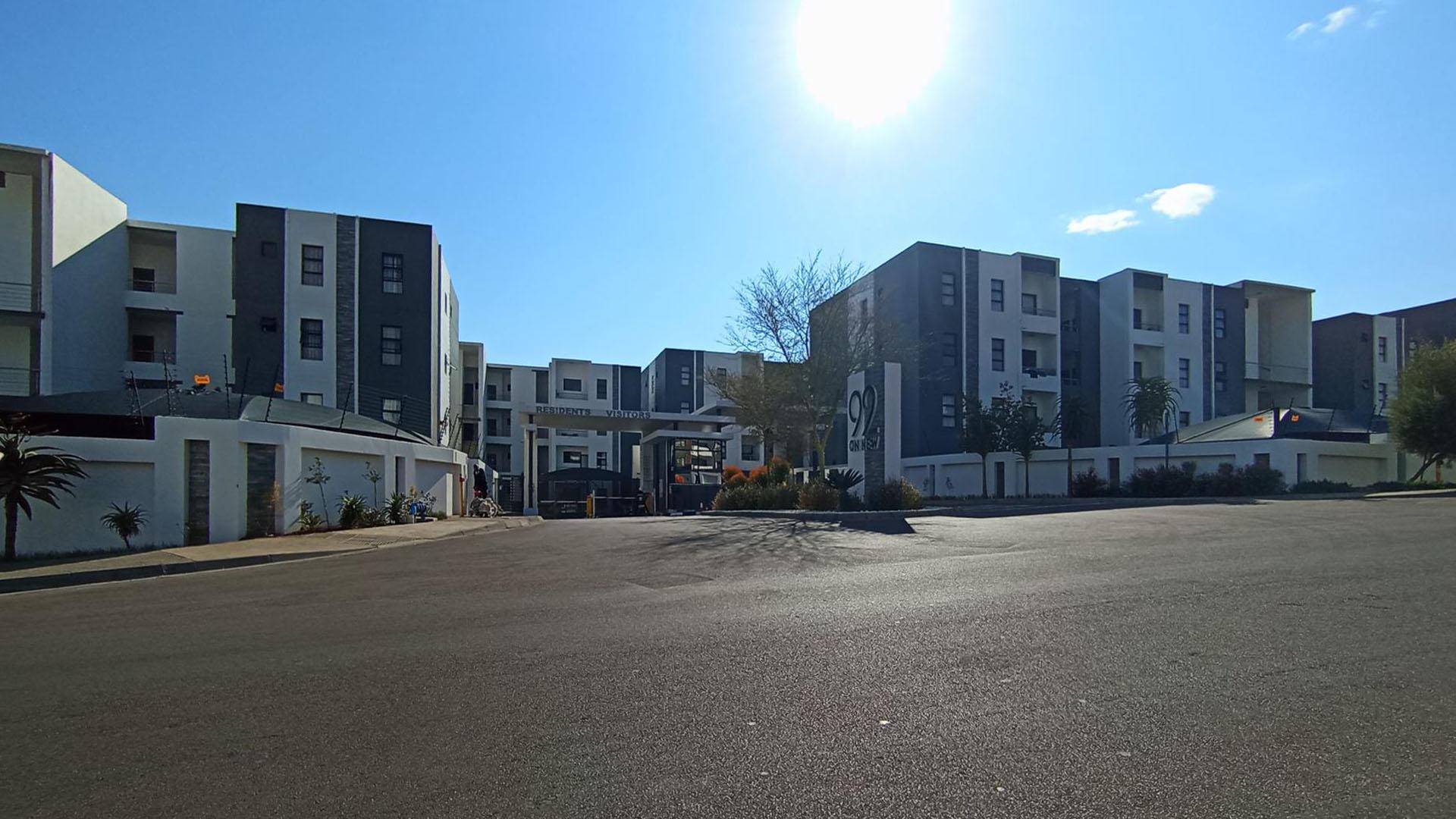 Front View of property in Erand Gardens