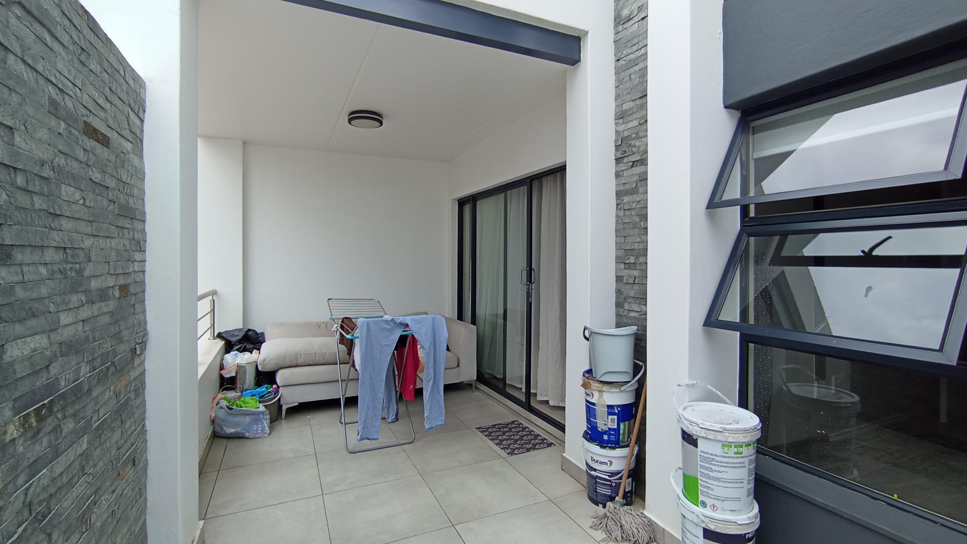 Patio - 14 square meters of property in Erand Gardens