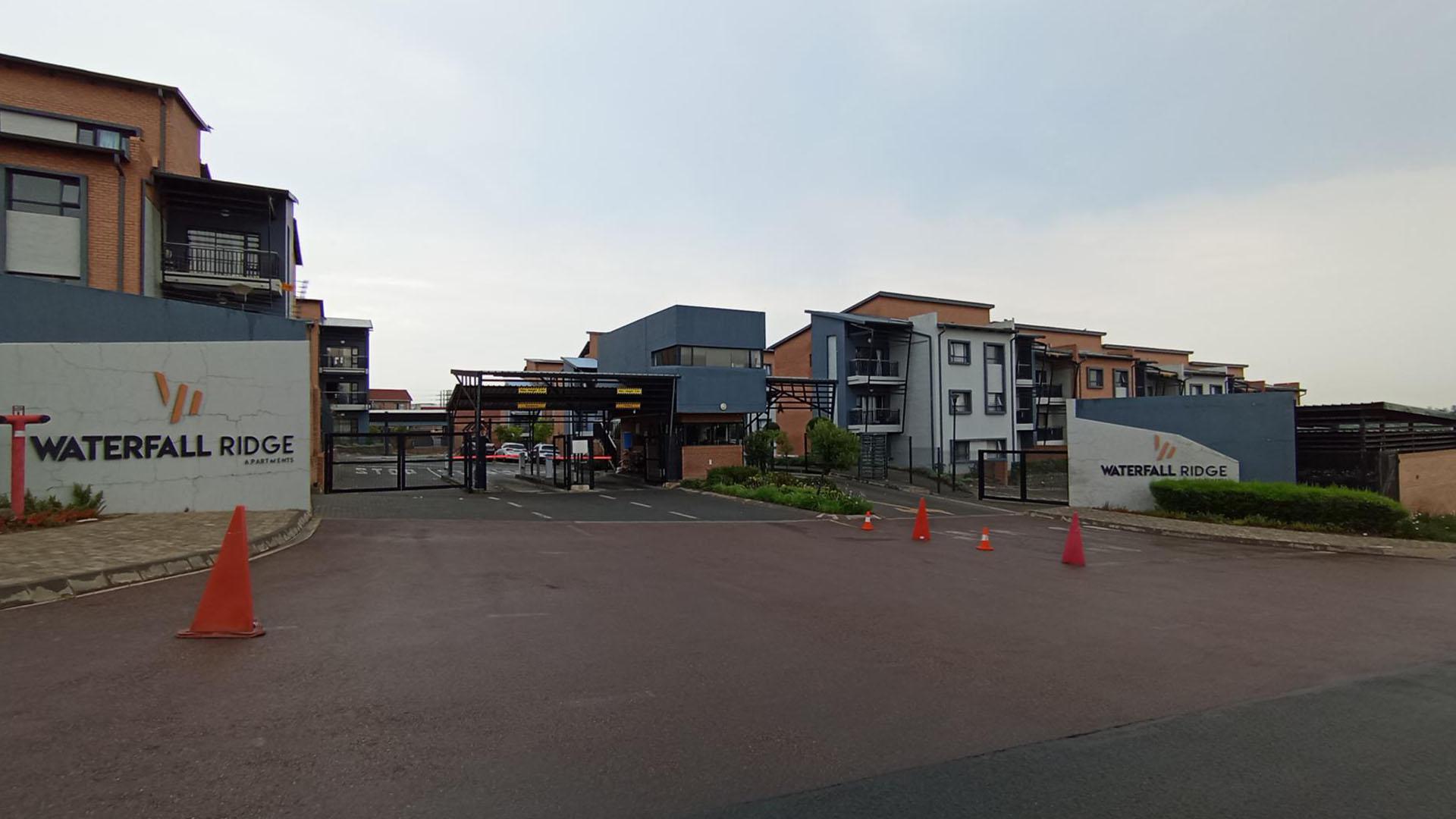 Front View of property in Vorna Valley