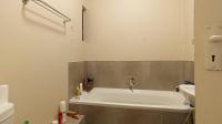 Main Bathroom - 5 square meters of property in Vorna Valley