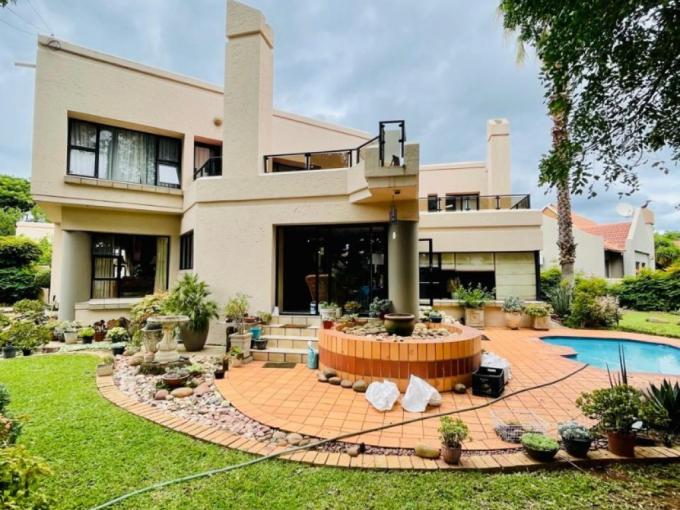 3 Bedroom House for Sale For Sale in Silver Lakes Golf Estate - MR703727