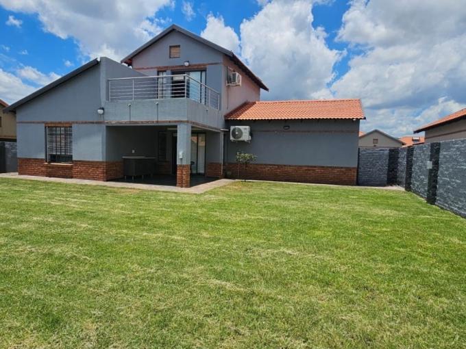 3 Bedroom House for Sale For Sale in Waterval East - MR703730