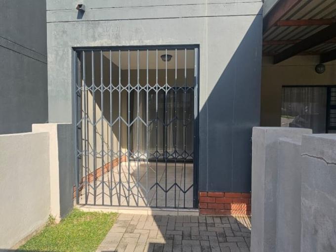 Apartment for Sale For Sale in Waterval East - MR703734