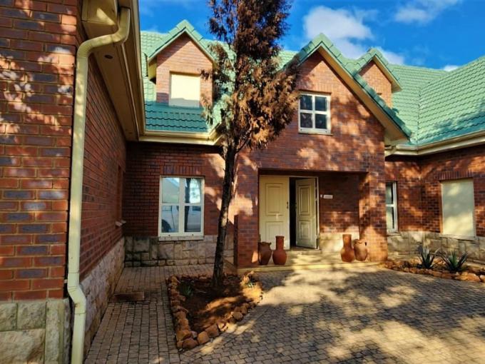 6 Bedroom House for Sale For Sale in Wigwam - MR703744