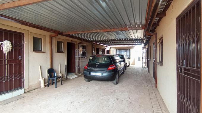 6 Bedroom Freehold Residence for Sale For Sale in Soshanguve East - Private Sale - MR703753