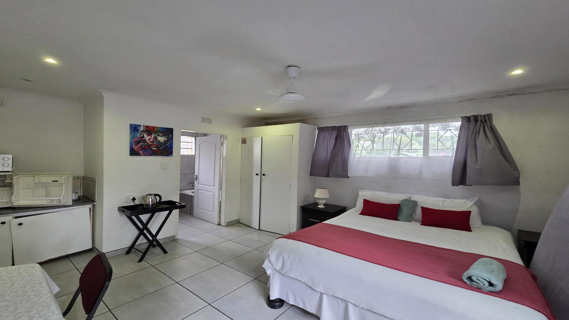 Bed Room 4 of property in Ferndale - JHB