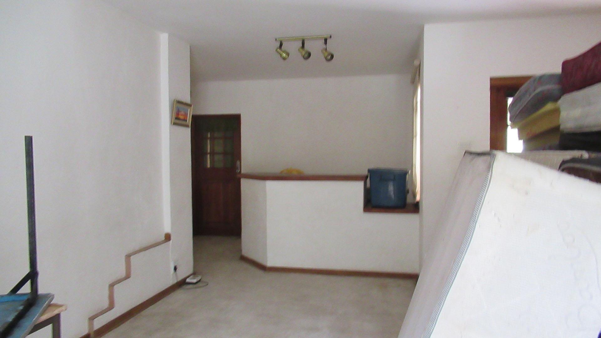 Lounges - 36 square meters of property in Ferndale - JHB