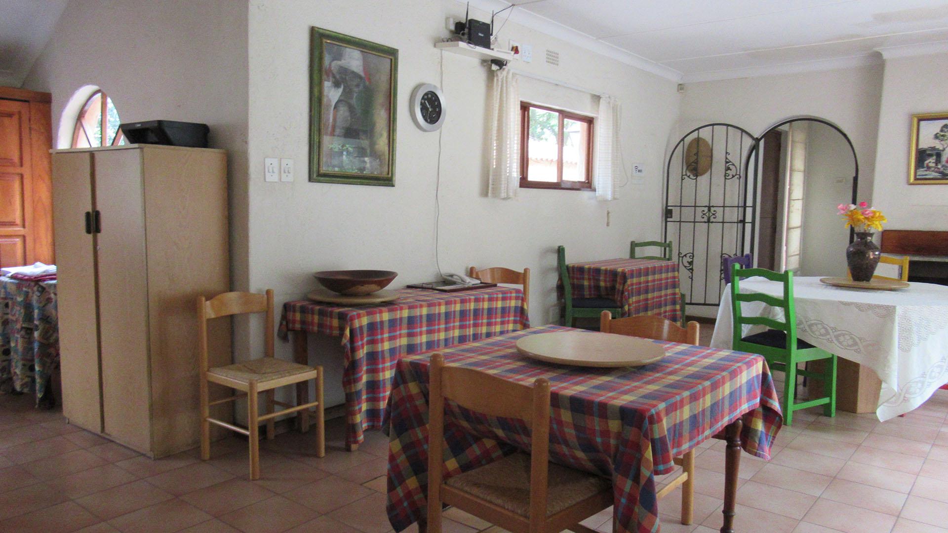 Dining Room - 40 square meters of property in Ferndale - JHB