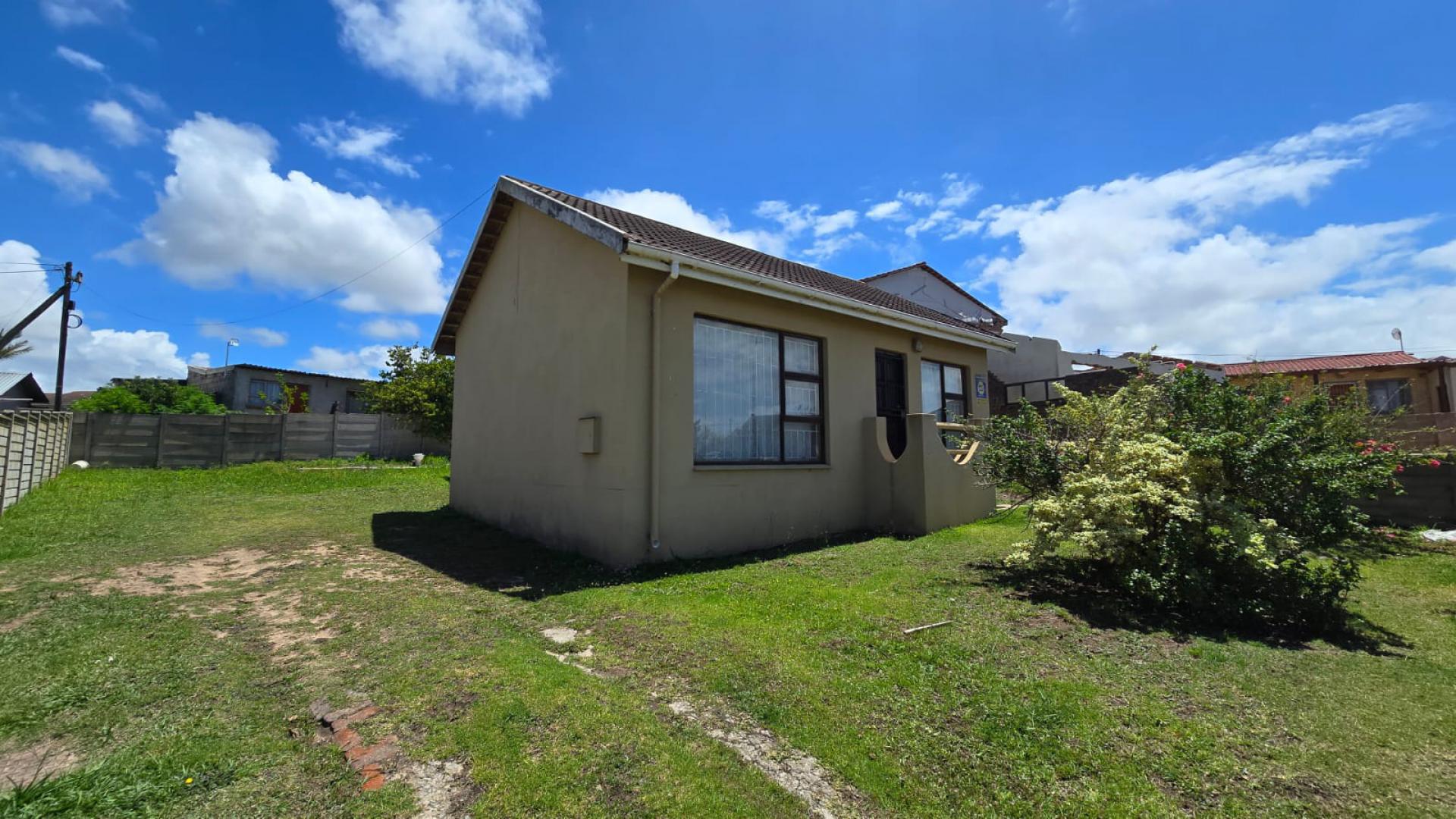 Front View of property in Pacaltsdorp