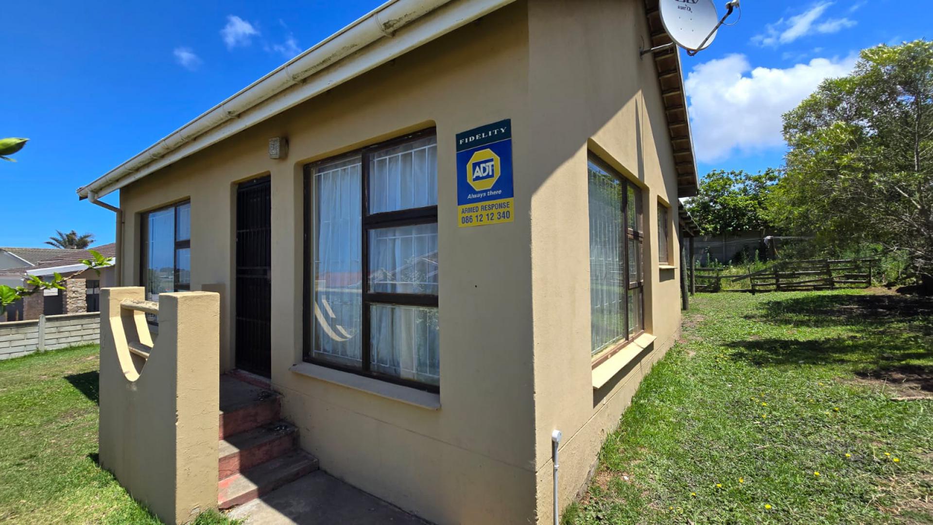 Front View of property in Pacaltsdorp