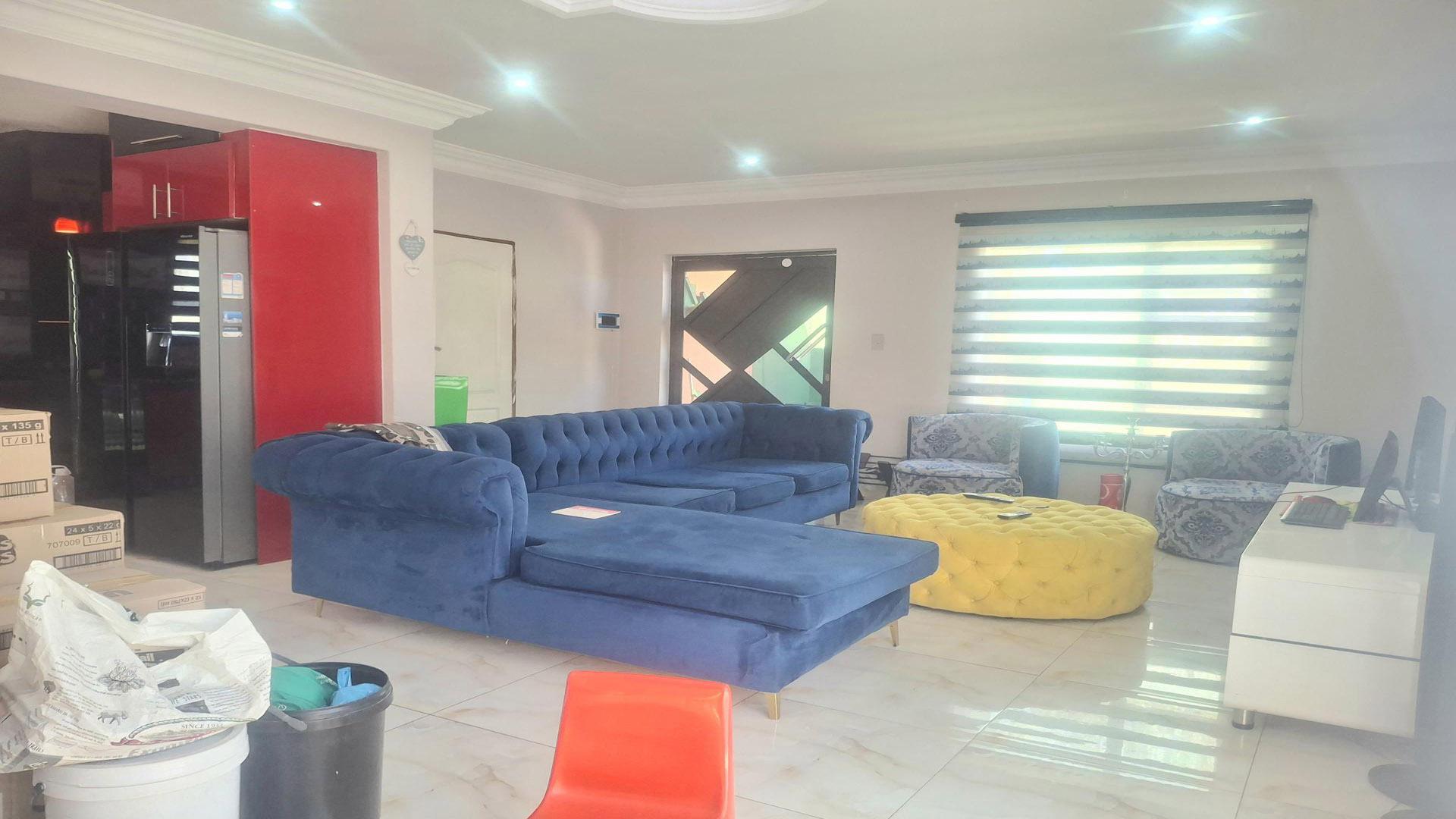 Lounges of property in Protea Glen