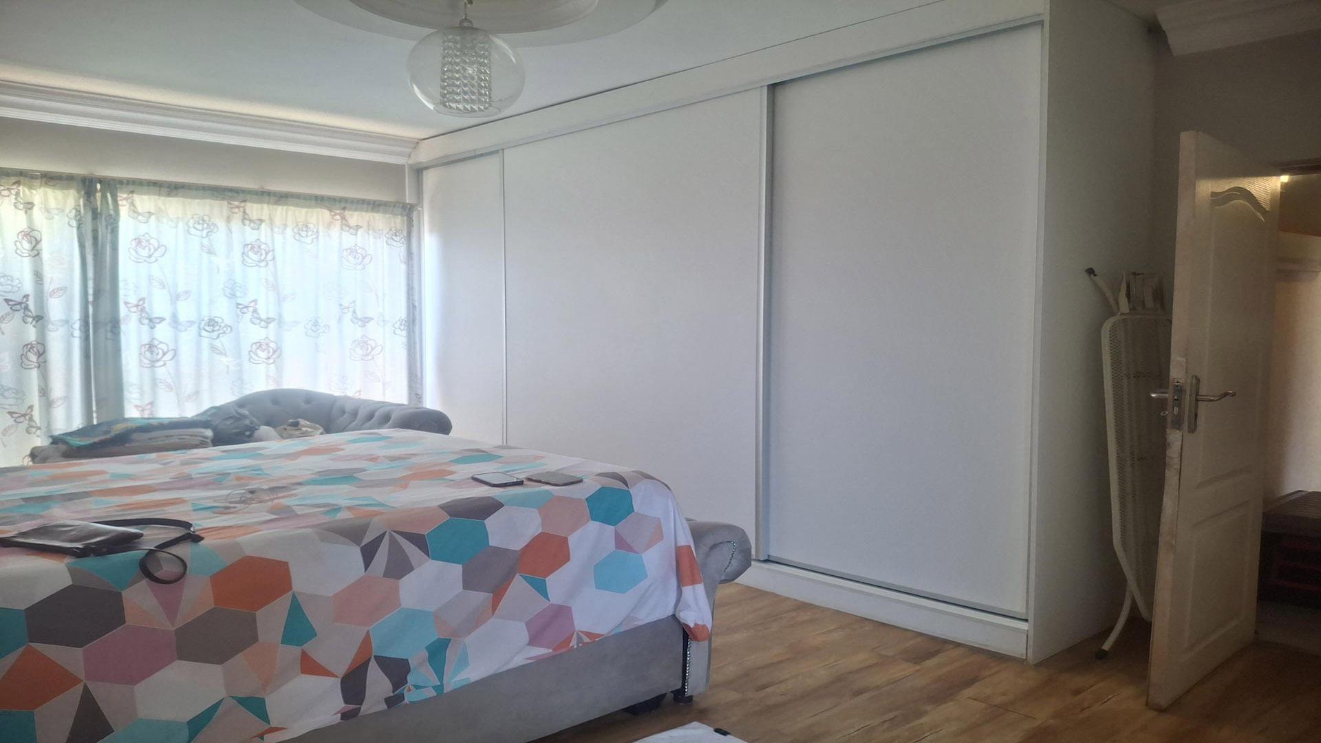 Bed Room 3 of property in Protea Glen