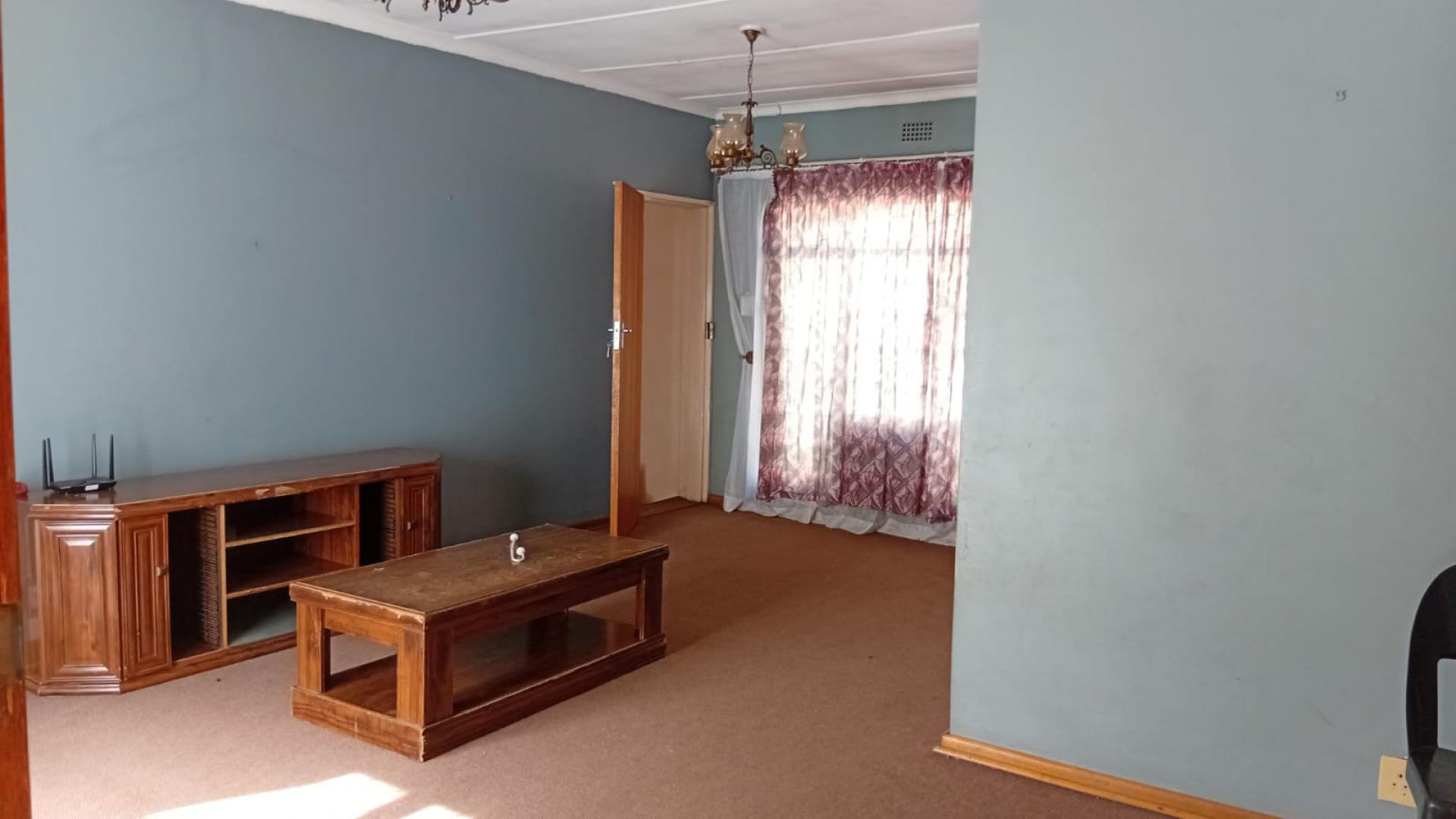 Lounges of property in Kroonstad