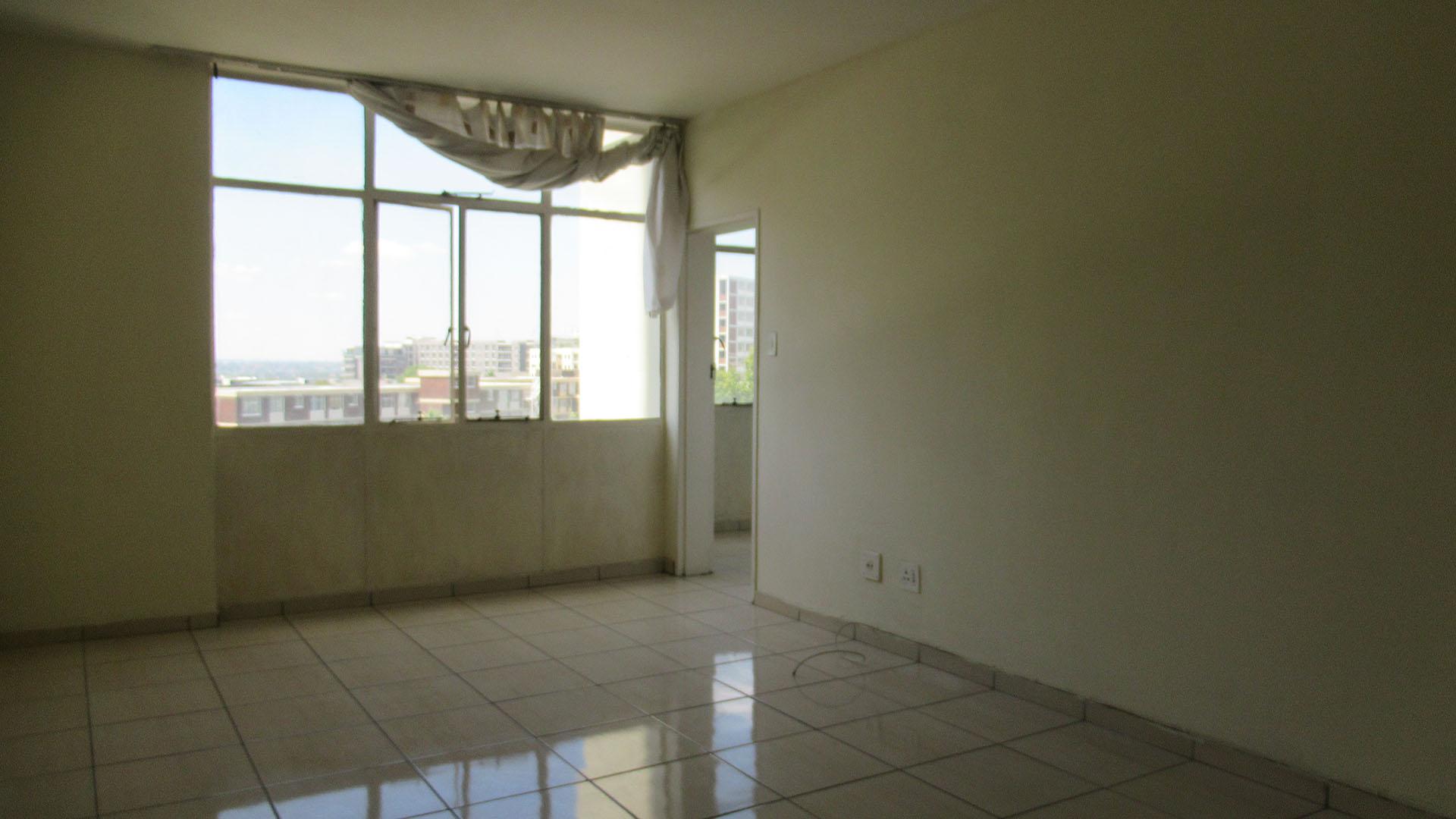 Bed Room 2 - 25 square meters of property in Bedford Gardens