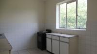 Kitchen - 10 square meters of property in Bedford Gardens