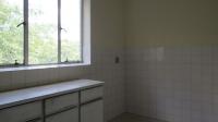 Kitchen - 10 square meters of property in Bedford Gardens