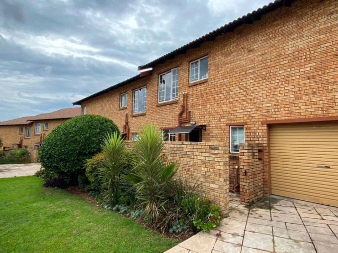 3 Bedroom Duplex for Sale For Sale in The Reeds - MR703786