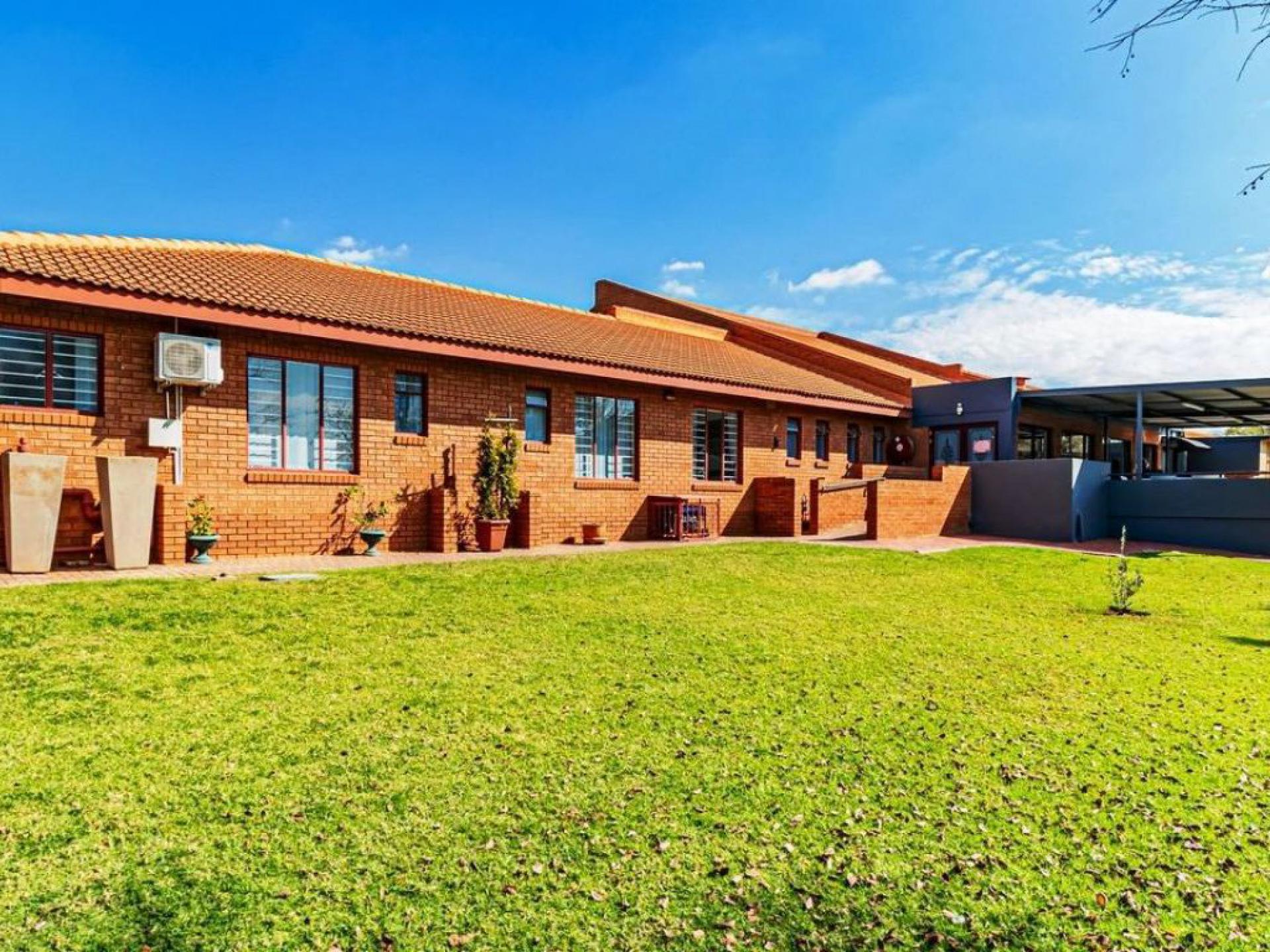  of property in Rietvalleirand