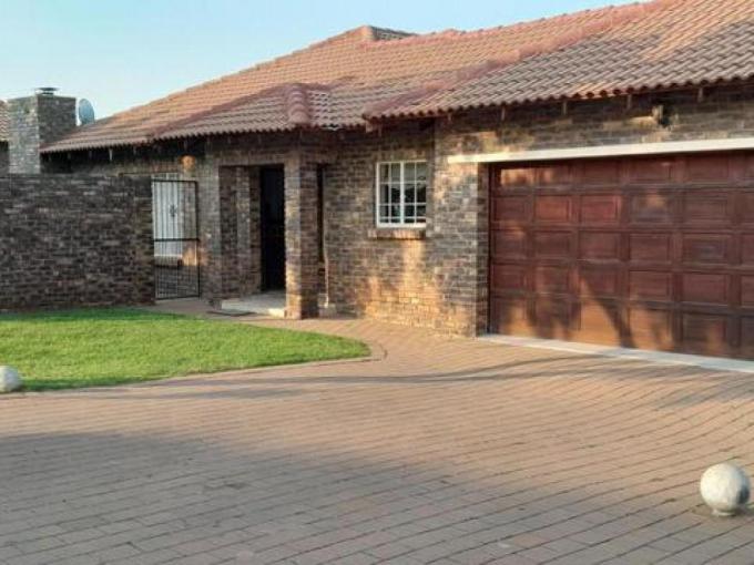 3 Bedroom House to Rent in Thatchfield - Property to rent - MR703800