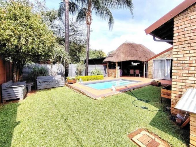 3 Bedroom Duet for Sale For Sale in Doornpoort - MR703803