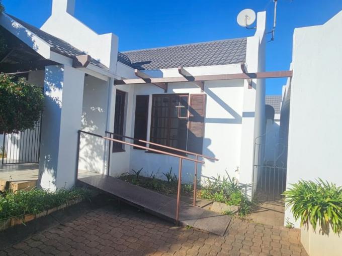 3 Bedroom Simplex for Sale For Sale in Protea Park (North West) - MR703823