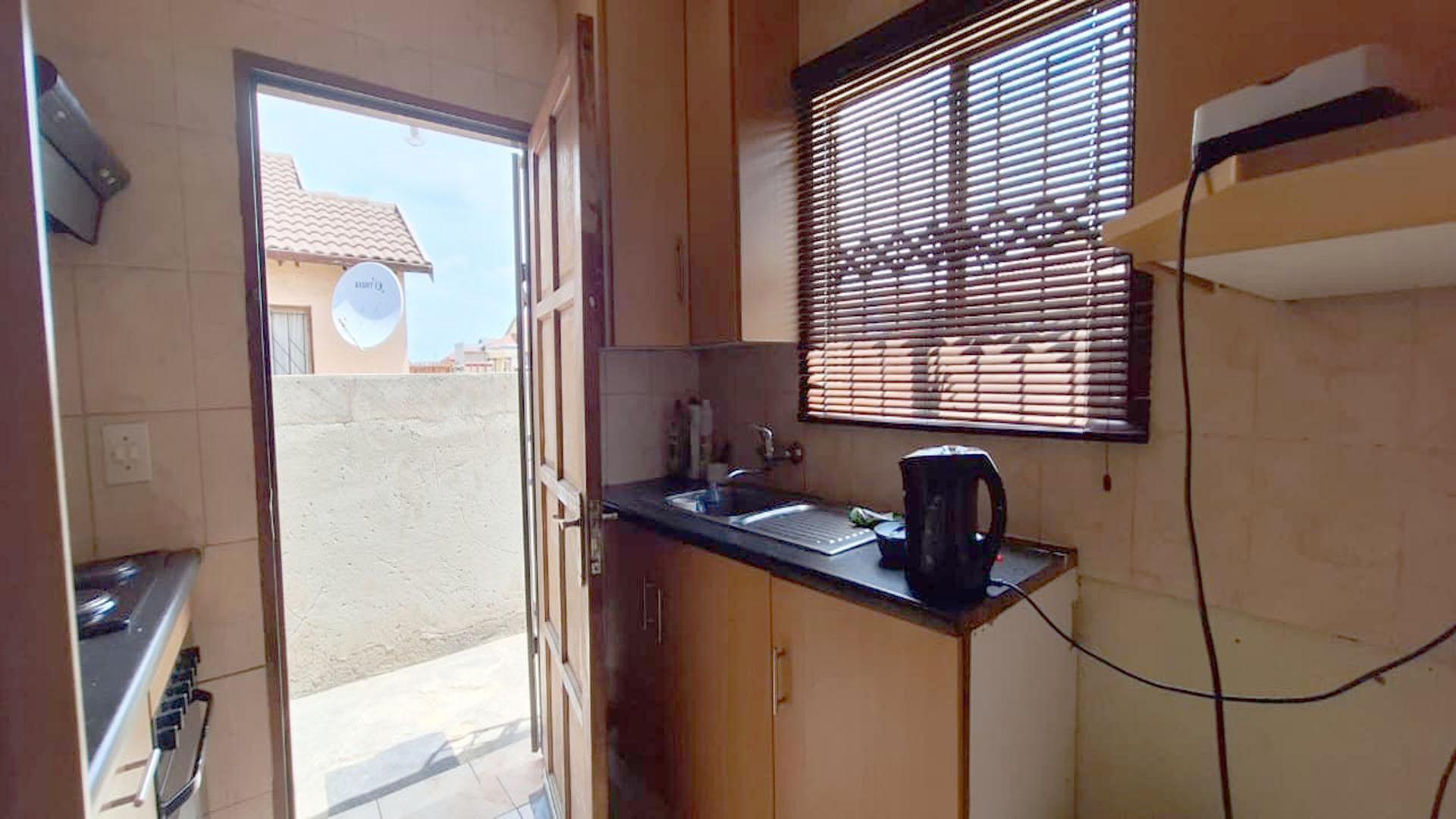 Kitchen - 5 square meters of property in Payneville