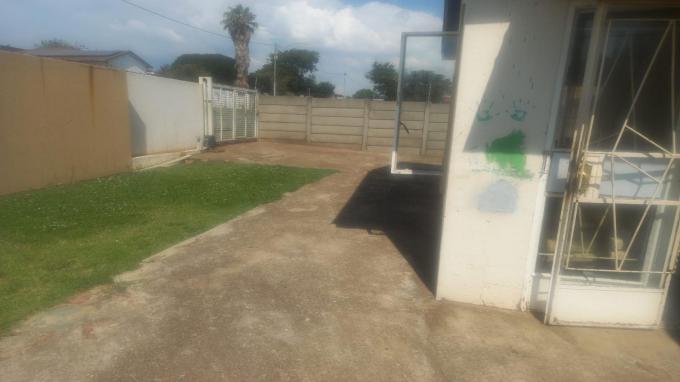 3 Bedroom Freehold Residence for Sale For Sale in Crosby - Private Sale - MR703852