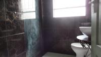 Bathroom 2 - 7 square meters of property in Elandshaven
