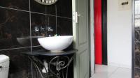 Bathroom 2 - 7 square meters of property in Elandshaven
