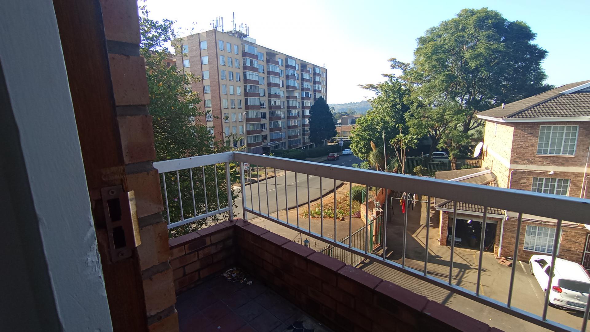 Balcony - 2 square meters of property in Clarendon