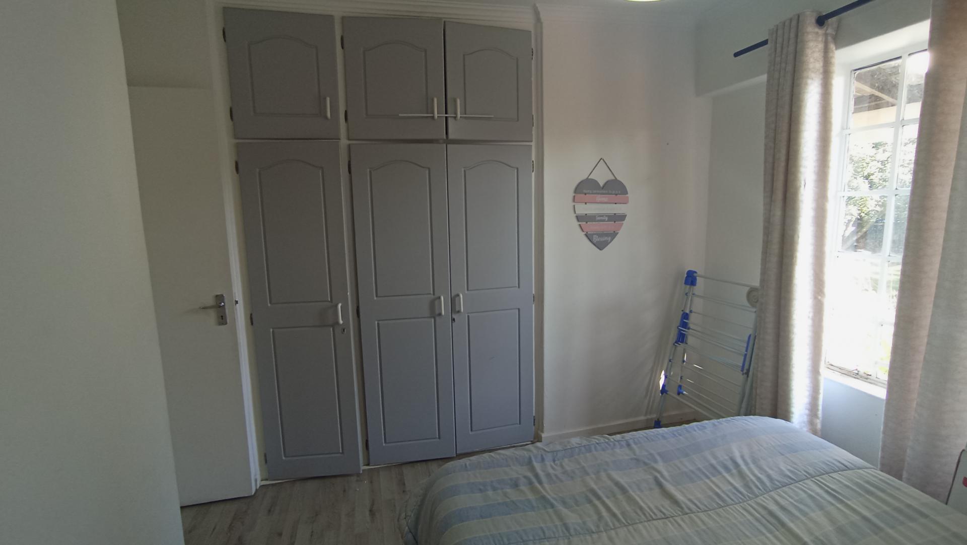 Bed Room 1 - 9 square meters of property in Clarendon