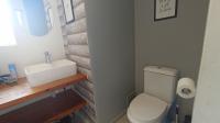 Bathroom 1 - 5 square meters of property in Clarendon