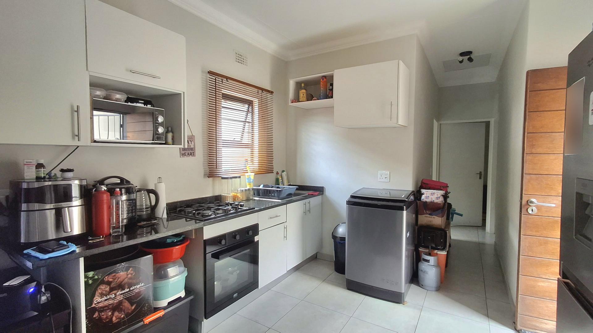 Kitchen of property in South Hills