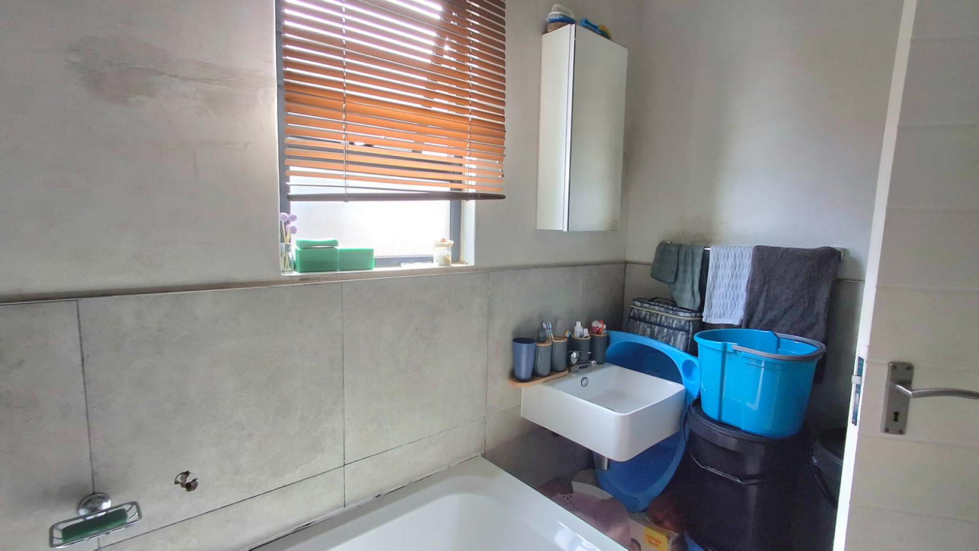 Bathroom 1 of property in South Hills