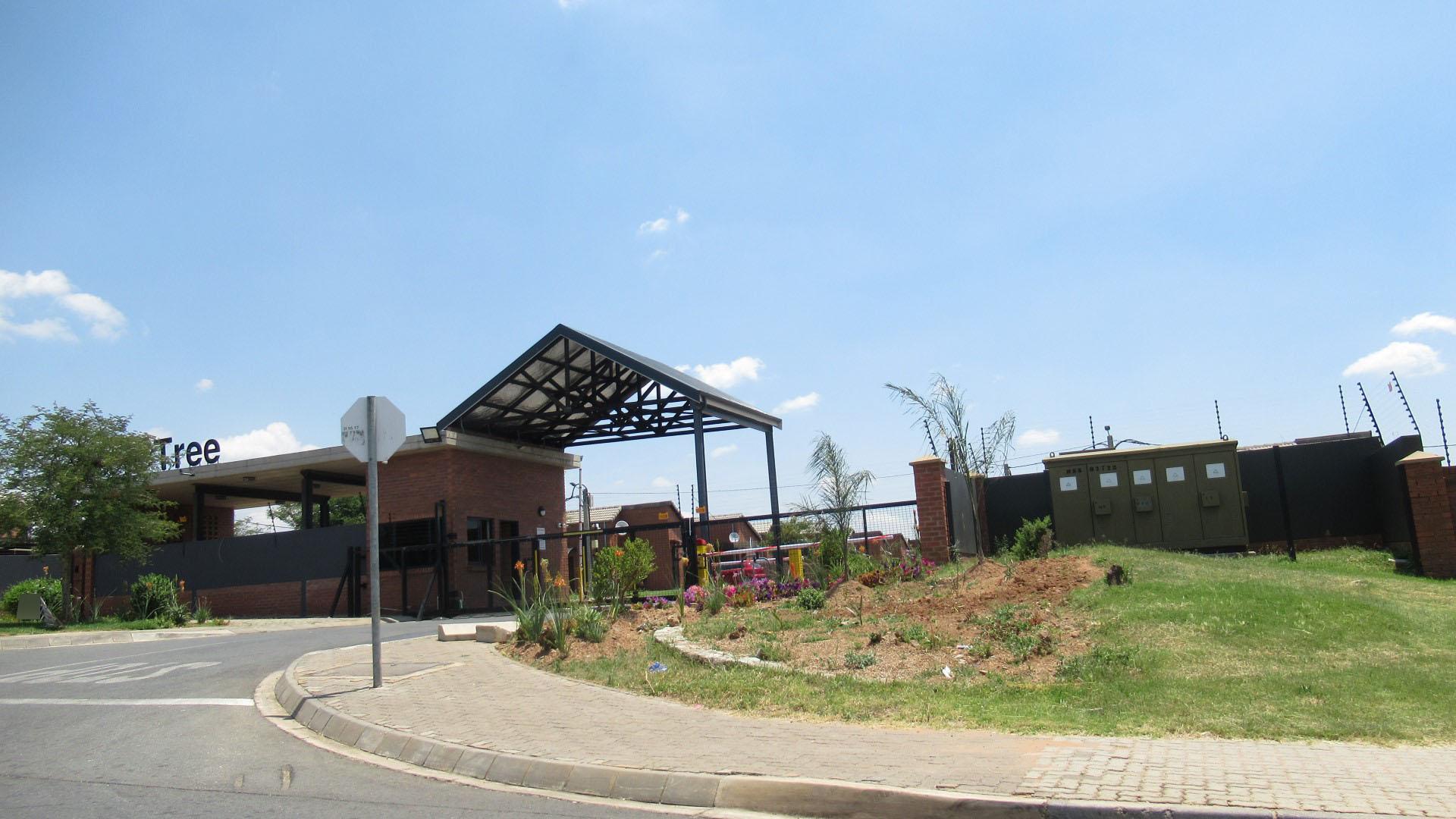 Front View of property in South Hills