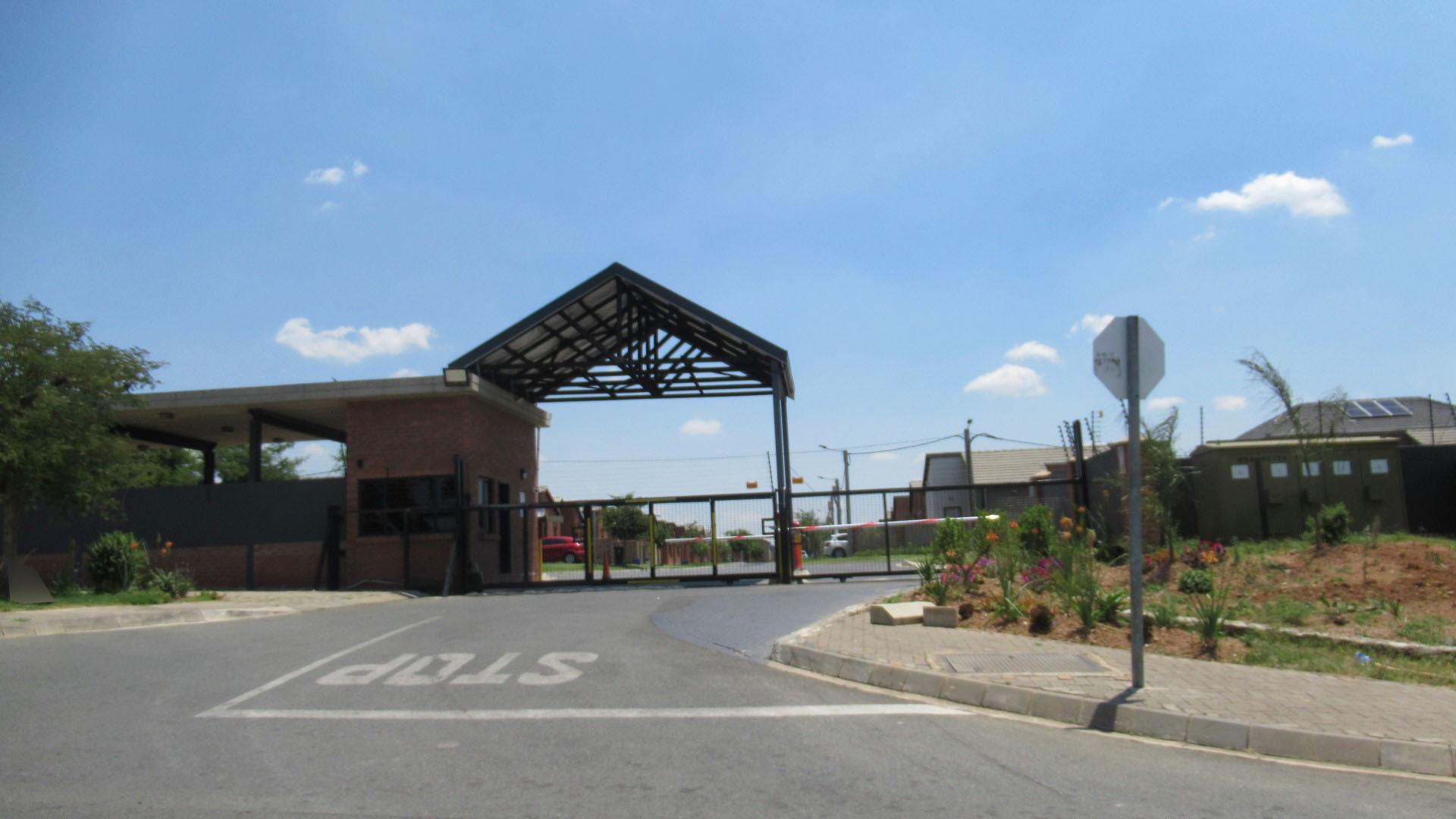 Front View of property in South Hills