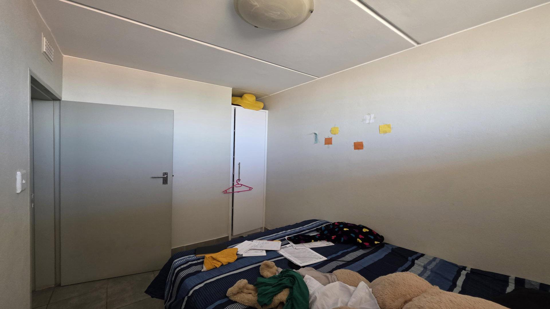 Bed Room 2 of property in Lotus Gardens