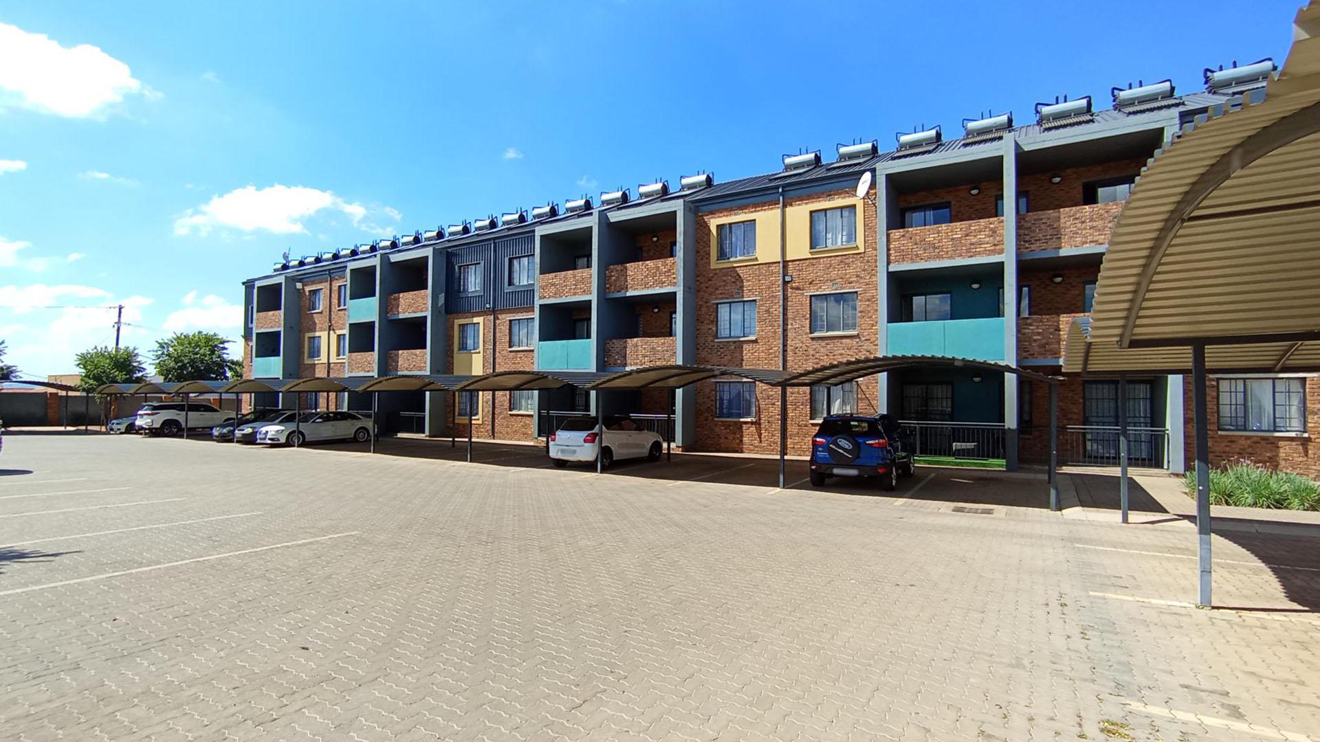 Front View of property in Lotus Gardens