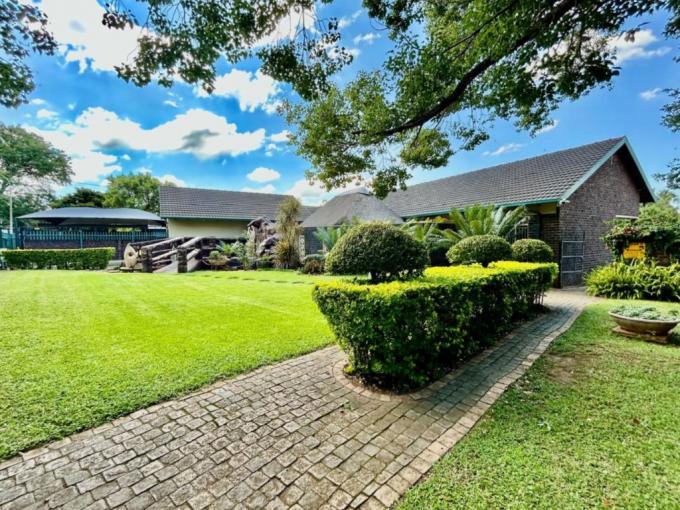 4 Bedroom House for Sale For Sale in Safarituine - MR703923