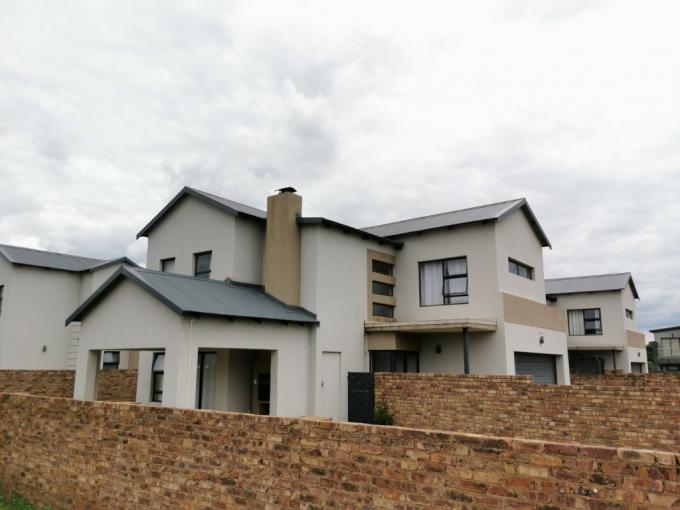 3 Bedroom House for Sale For Sale in Derdepoortpark - MR703924