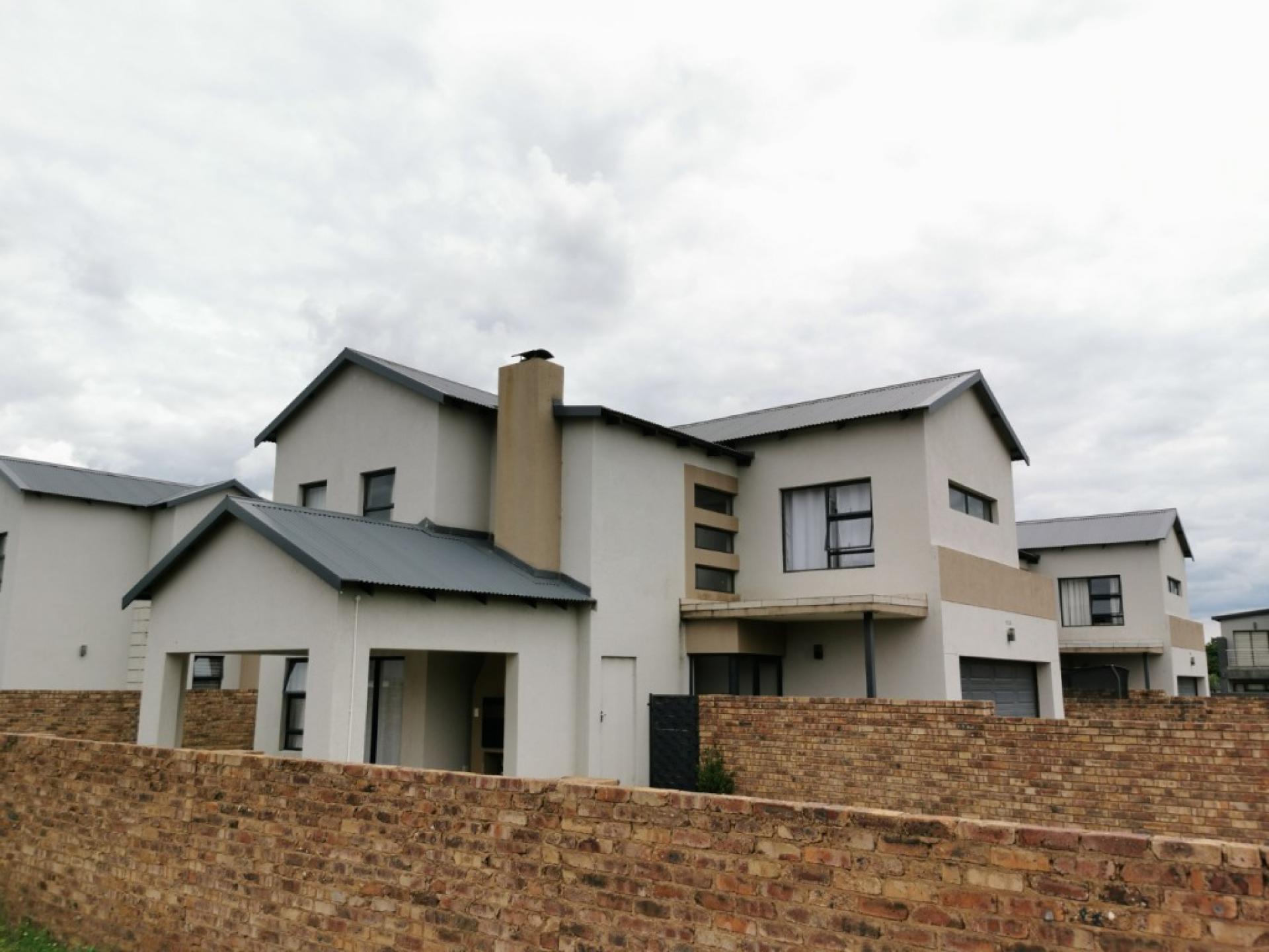  of property in Derdepoortpark