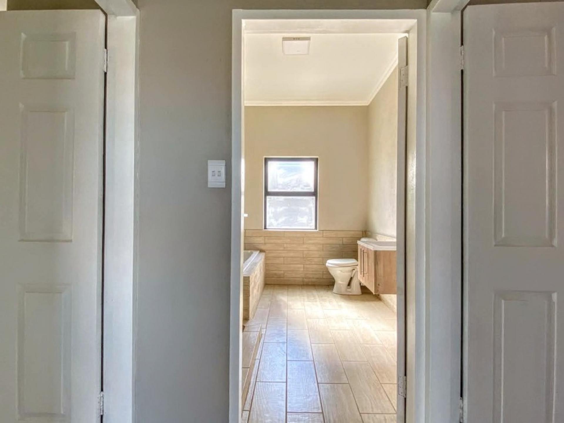  of property in Derdepoortpark