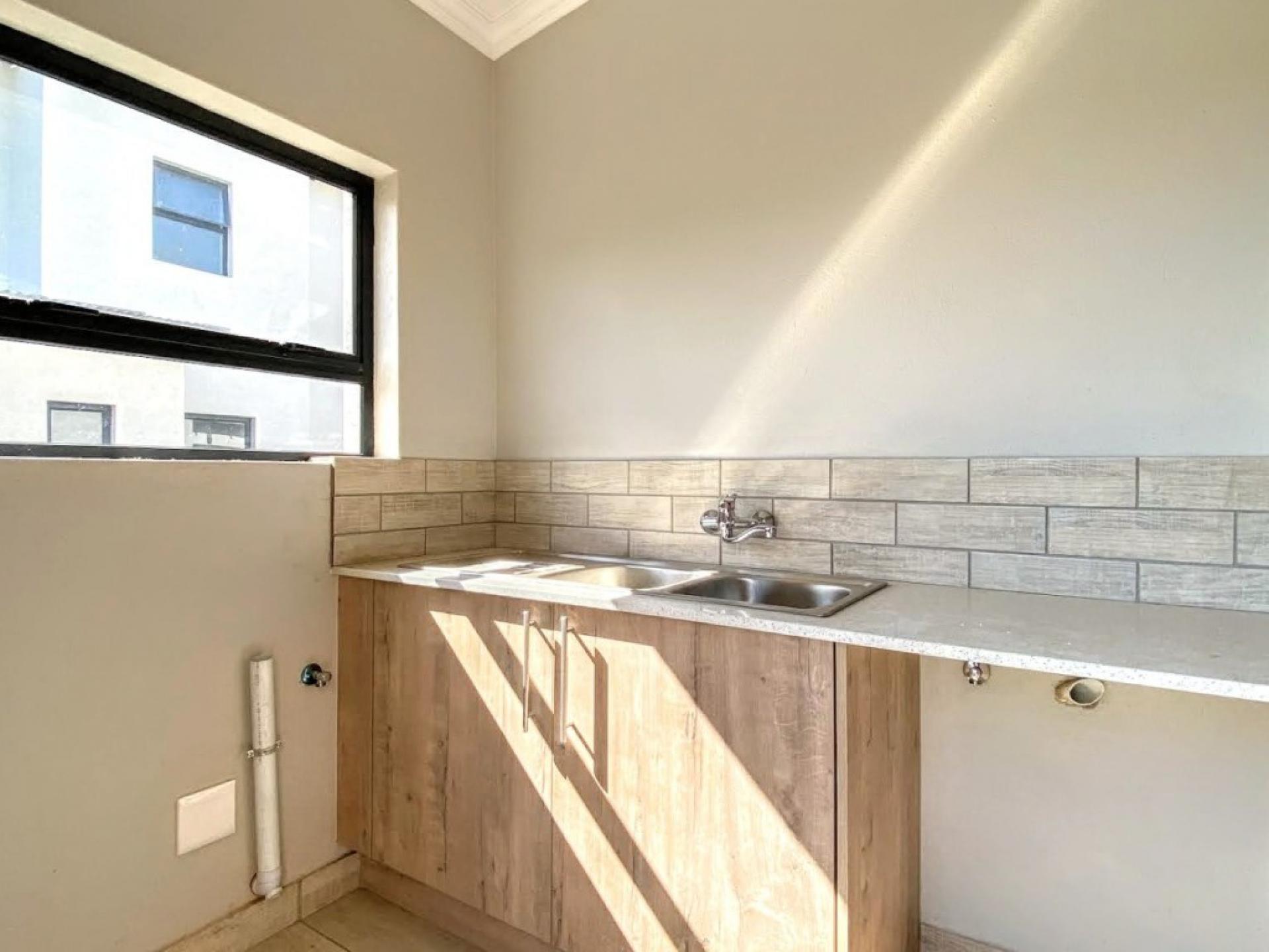  of property in Derdepoortpark