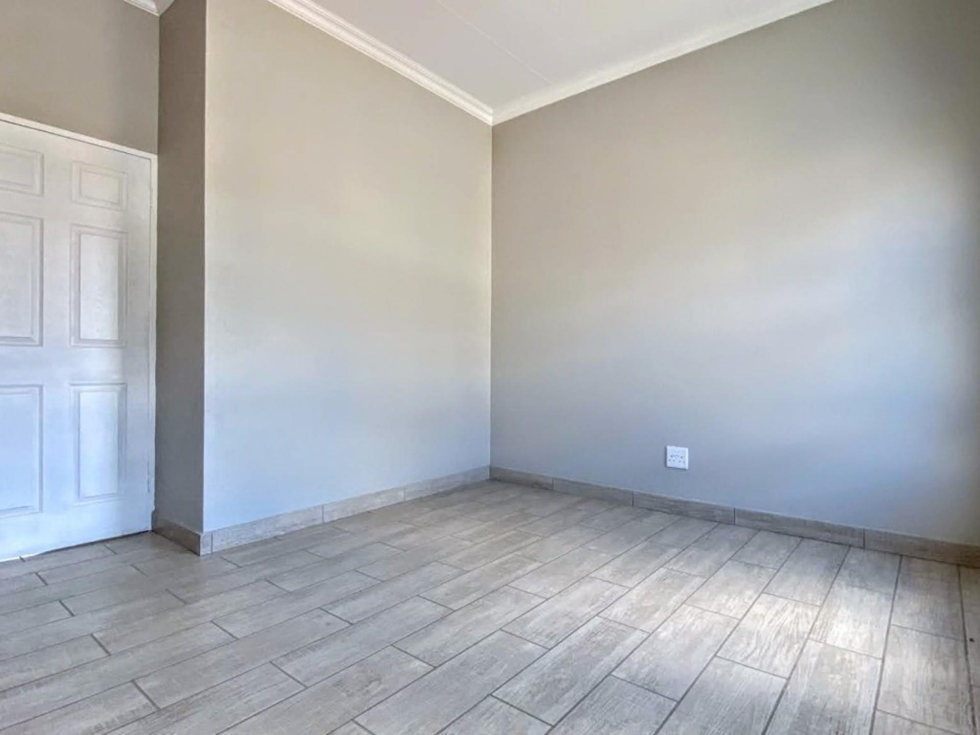  of property in Derdepoortpark