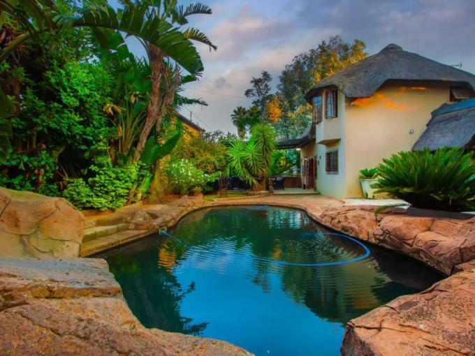 3 Bedroom House for Sale For Sale in Randpark Ridge - MR703937