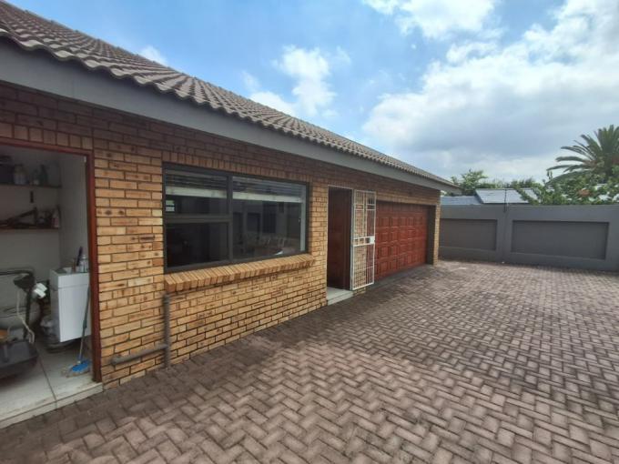 3 Bedroom House for Sale For Sale in Raceview - MR703943